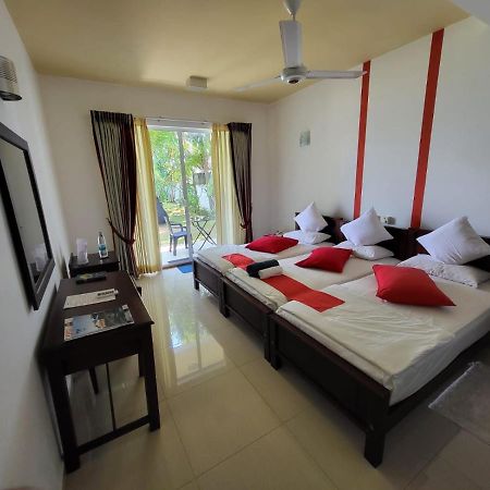 Rainbow Lagoon Resort Negombo Exteriér fotografie
